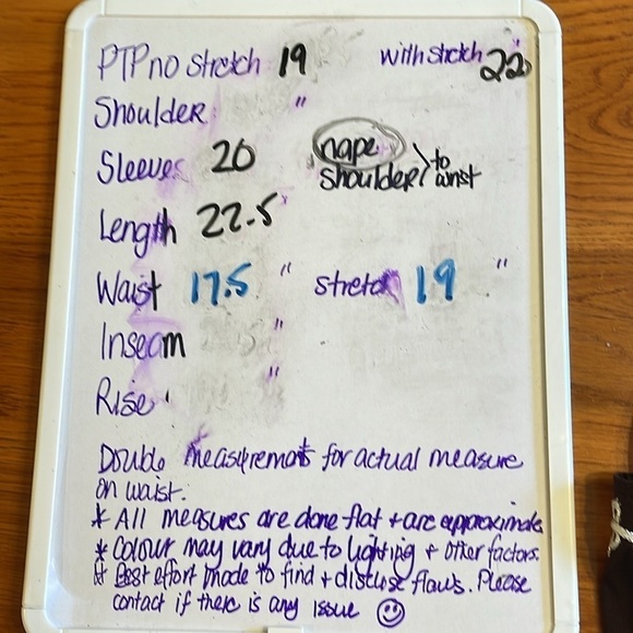 Lauren Michelle M stretch brown 3/4 sleeve appliqué top with shimmery thread - Picture 11 of 12